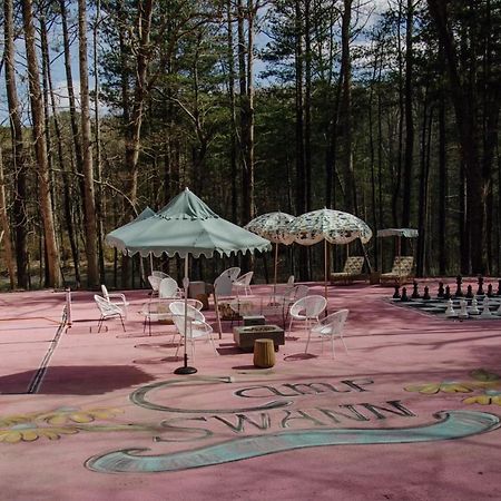 Отель Camp Swann Tracy City Экстерьер фото