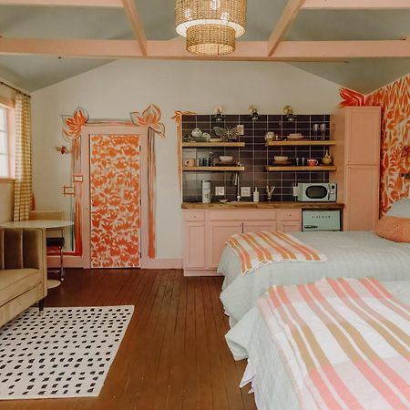 Отель Camp Swann Tracy City Номер фото