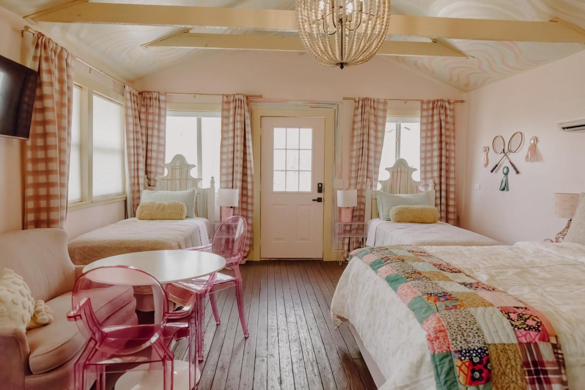 Отель Camp Swann Tracy City Номер фото
